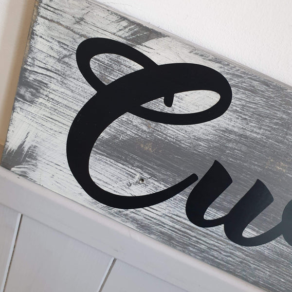 Cwtch Sign